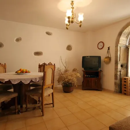 Vakantiehuis Alloggio Casa In Pietra *