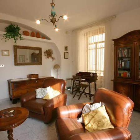 Alloggio Casa In Pietra סנטו לוסורג'יו