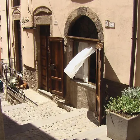 בית נופש Alloggio Casa In Pietra סנטו לוסורג'יו
