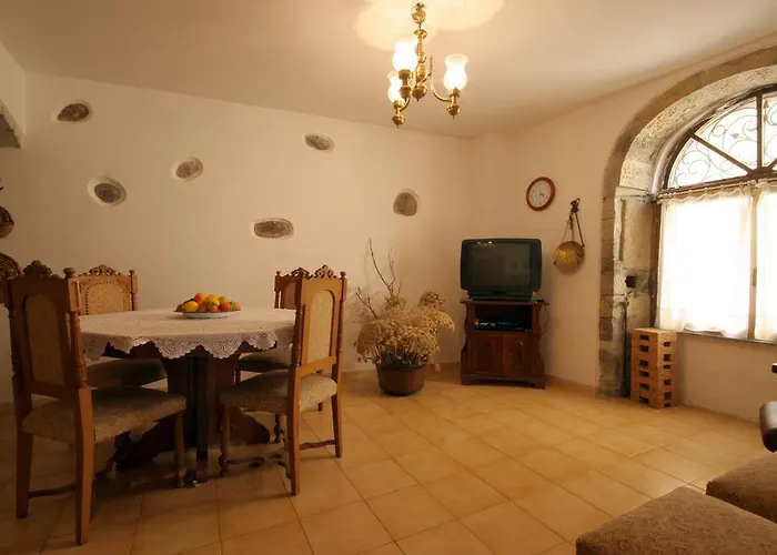 Nyaraló Alloggio Casa In Pietra *